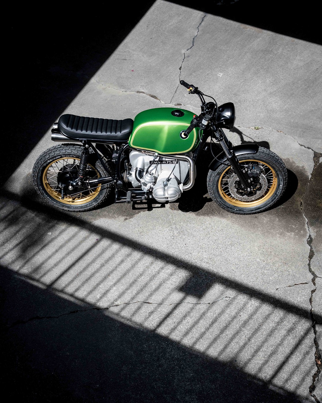 Norviko R75 Chronicle — 京都鍛冶の物語